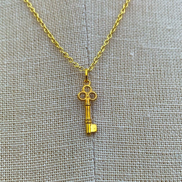 Hand Crafted Jewelry - NWT Sterling Silver Plated 2-Tone Gold Chain & Mini Key Charm Necklace